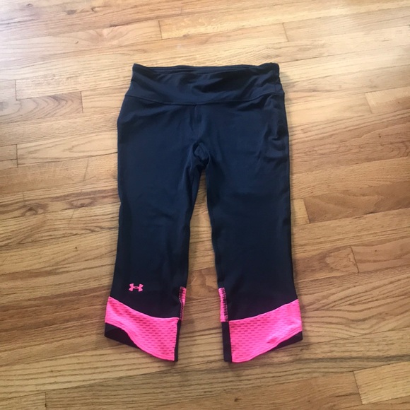 Under Armour Pants - Under Armour crop leggings size small .  NWOT.